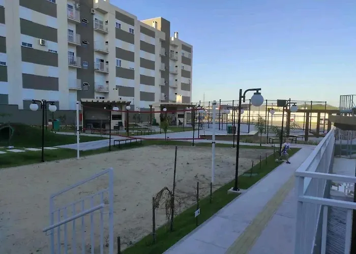 Apto Novo Em Condominio Com Otima Area De Lazer E Garagem