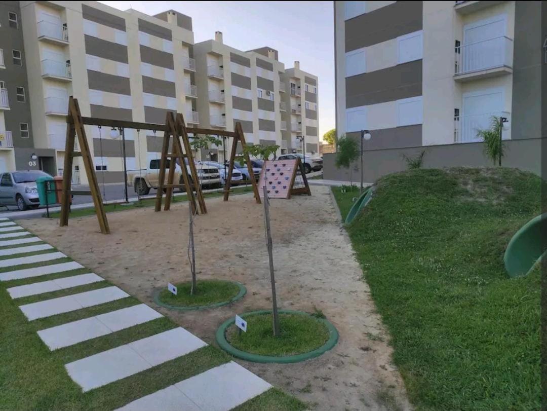 Apto Novo Em Com Otima Area De Lazer E Garagem