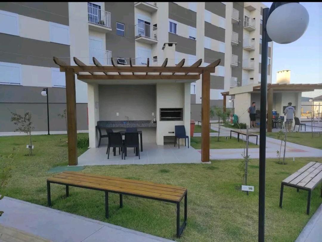 Apto Novo Em Com Otima Area De Lazer E Garagem